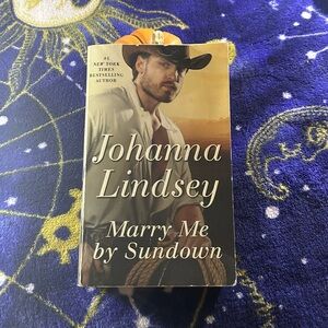 ❤️‍🔥❤️‍🔥Johanna Lindsey 'Marry Me by Sundown' Book